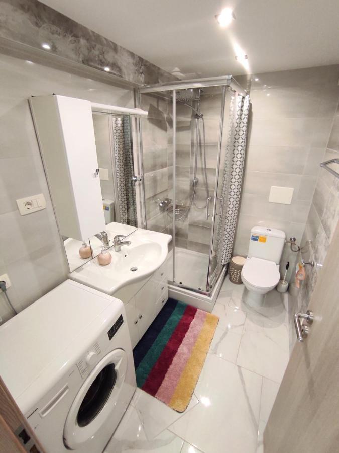 Apartment Dino With Heated Pool Omisalj